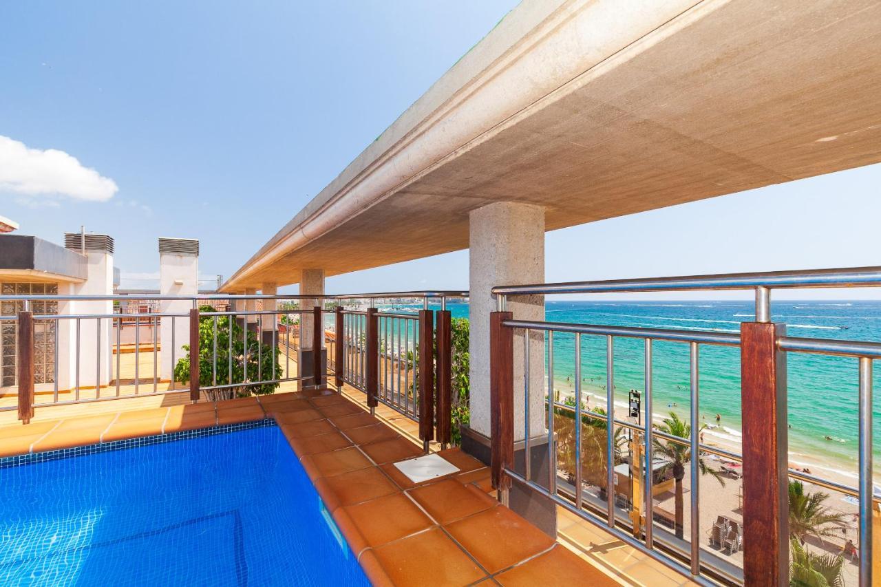 Uhc Las Palmas Apartment ซาลอว์ ภายนอก รูปภาพ
