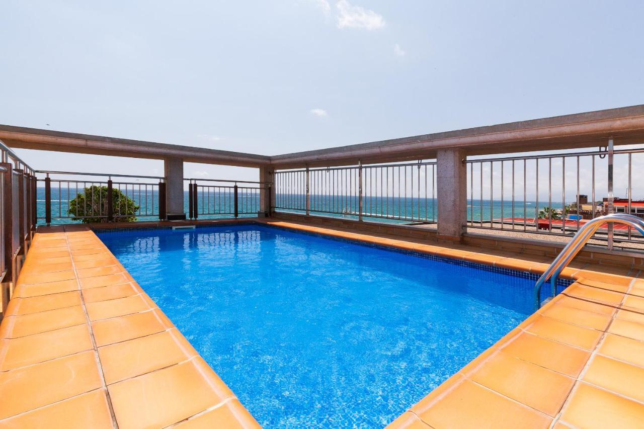 Uhc Las Palmas Apartment ซาลอว์ ภายนอก รูปภาพ