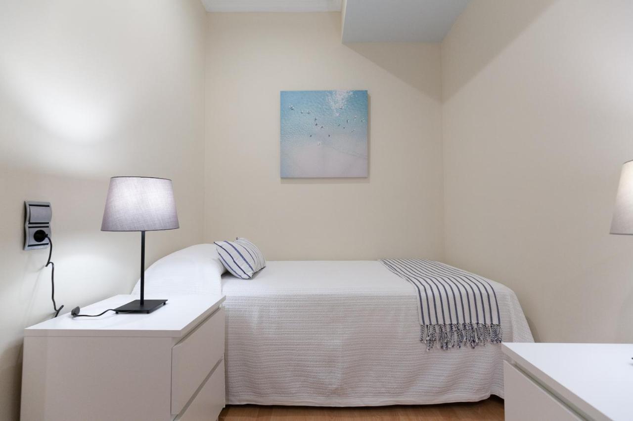 Uhc Las Palmas Apartment ซาลอว์ ภายนอก รูปภาพ